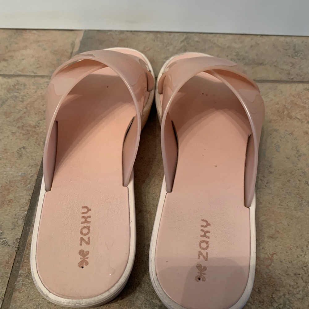 Sandals - Picture 3 of 4